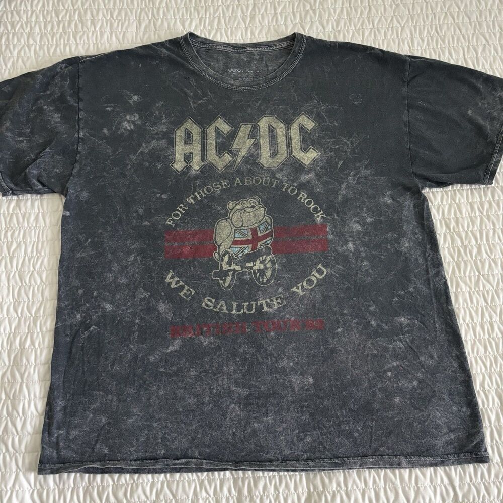 AC/DC British Tour ‘82 T-Shirt Short Sleeve Crew Neck Concert Band Tee Gray XL